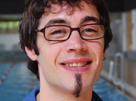 Thor Ruiz arbeitet im Hallenbad Blankenese in seinem Traumjob als Bade- und Saunameister