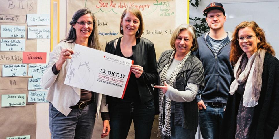 Unternehmensberaterin Claudia Kirsch mit ihrem Team FOTO: HENDRIK LÜDERS