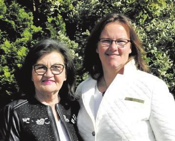 Die Kundinnen freuen sich auf die neue Wintermode Foto: pr Die Kundinnen freuen sich auf die neue Wintermode Foto: pr