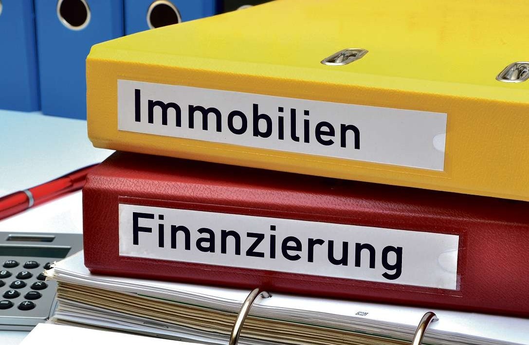 Kauf von Bestandsimmobilien: oft sind größere umbauten und Sanierungen fällig  Foto: Fotolia Kauf von Bestandsimmobilien: oft sind größere umbauten und Sanierungen fällig  Foto: Fotolia