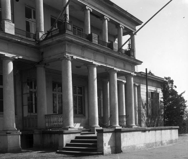Das Goßlerhaus als städtische Einrichtung nach der Eingemeindung durch die Stadt Hamburg.