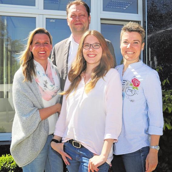 Ein starkes Team: Danica und Dennis Berling, Kristin Fiedler und Lena Leddin ergänzen sich perfekt. Nicht abgebildet: Anja Rückwardt und Jerzy Gardulski. Foto: Funke Ein starkes Team: Danica und Dennis Berling, Kristin Fiedler und Lena Leddin ergänzen sich perfekt. Nicht abgebildet: Anja Rückwardt und Jerzy Gardulski. Foto: Funke