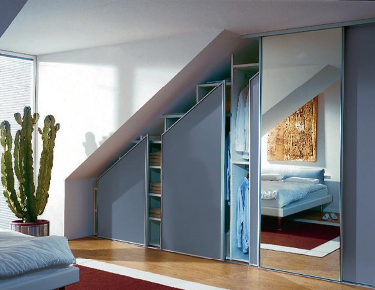 Maßgeschneideter Einbauschrank