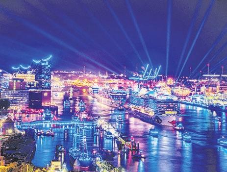 12 große Kreuzfahrschiffe werden zu den Cruise Days erwartet – Rekord! Foto: Hamburg Cruise Days/CHL PhotoDesign Christian Lietzmann 12 große Kreuzfahrschiffe werden zu den Cruise Days erwartet – Rekord! Foto: Hamburg Cruise Days/CHL PhotoDesign Christian Lietzmann