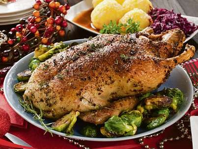 Ein leckerer Gänsebraten ist ein Weihnachtsklassiker. Die Gänse dazu gibt es auf vom Geflügelhof Schönecke in Neu Wulmstorf Foto: Schönecke Ein leckerer Gänsebraten ist ein Weihnachtsklassiker. Die Gänse dazu gibt es auf vom Geflügelhof Schönecke in Neu Wulmstorf Foto: Schönecke