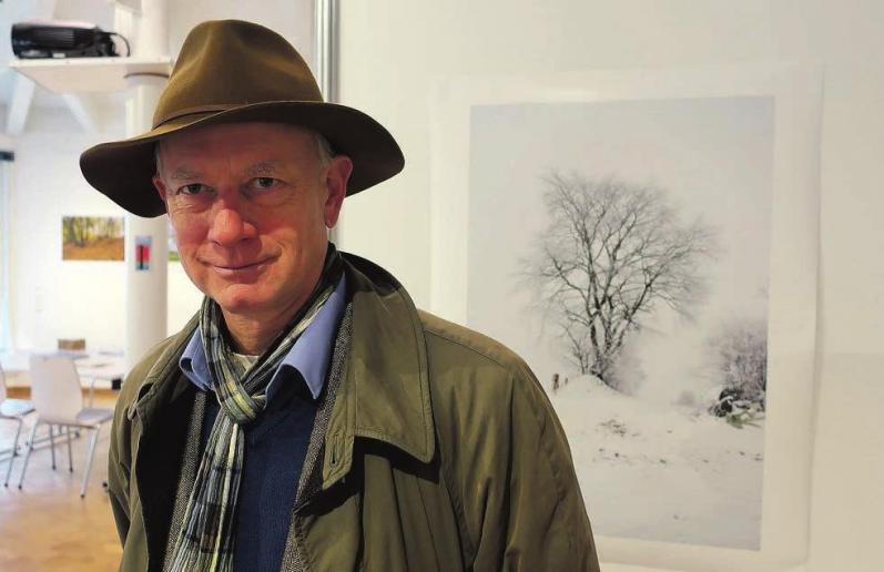 Fotograf Christian Kaiser führt gern durch seine Fotoausstellung im Brookhus Fotos: Frauke Pöhlsen Fotograf Christian Kaiser führt gern durch seine Fotoausstellung im Brookhus Fotos: Frauke Pöhlsen