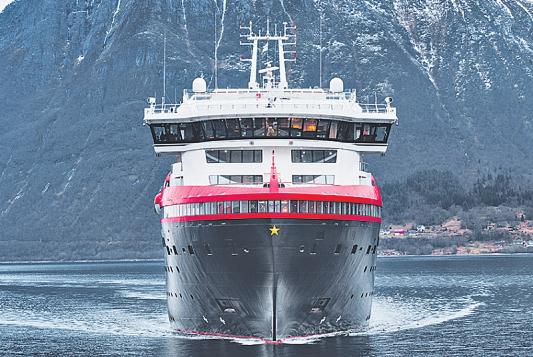 Ab 2026 dürfen nur noch abgasarme Schiffe wie die Fridtjof Nansen in Norwegens Fjorde. Foto: MOTIONAIR-HURTIGRUTEN Ab 2026 dürfen nur noch abgasarme Schiffe wie die Fridtjof Nansen in Norwegens Fjorde. Foto: MOTIONAIR-HURTIGRUTEN