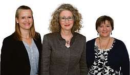 Das Team der Vermietung, Ulrike Högerle, Beate Wierhake und Yvonne Müller (v.l.n.r.), freut sich auf die Gäste Foto: Rosenhof Das Team der Vermietung, Ulrike Högerle, Beate Wierhake und Yvonne Müller (v.l.n.r.), freut sich auf die Gäste Foto: Rosenhof