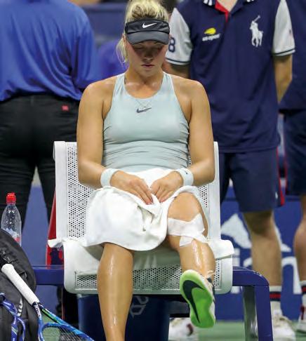 Carina Witthöft. Sie spielte bereits beinahe die gesamte letzte Saison mit Schmerzen. Foto: Jürgen Hasenkopf Carina Witthöft. Sie spielte bereits beinahe die gesamte letzte Saison mit Schmerzen. Foto: Jürgen Hasenkopf