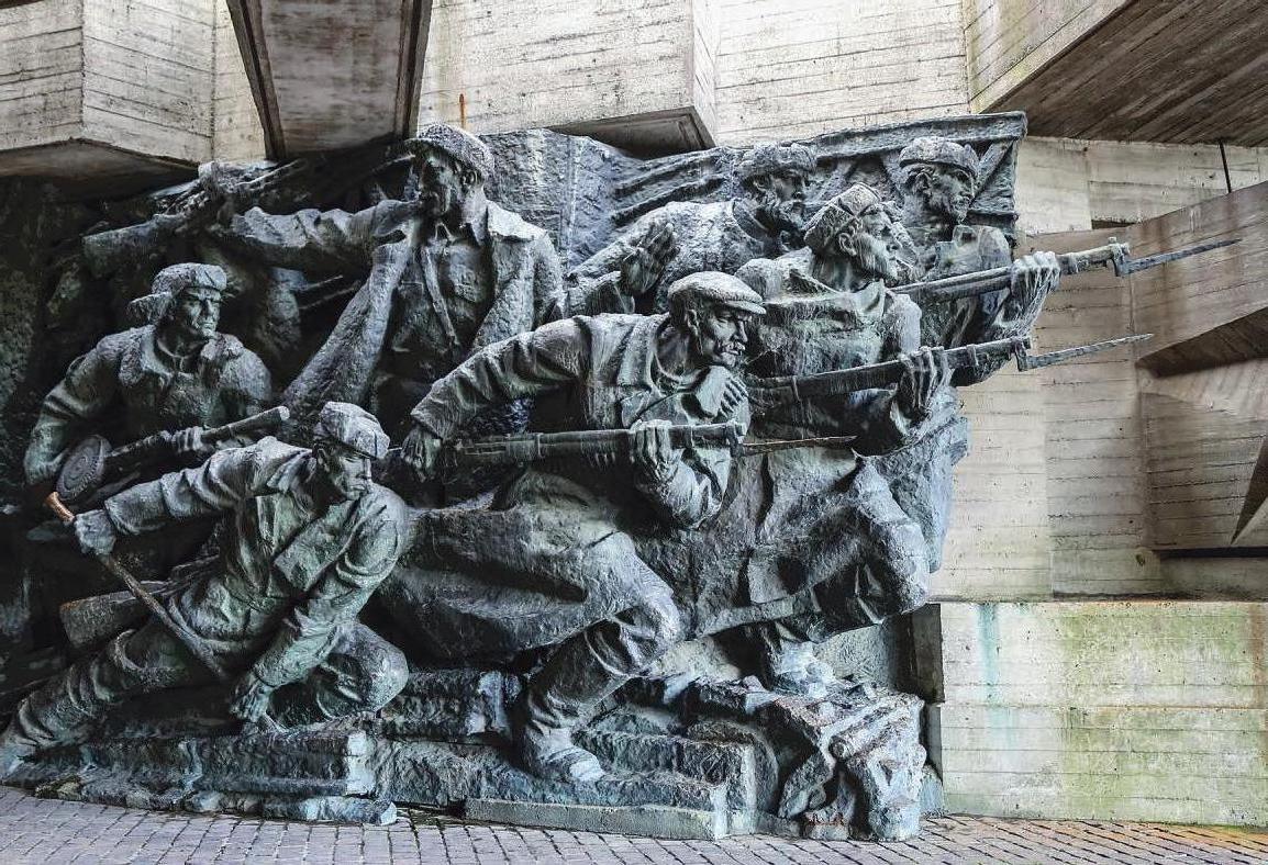 Wenn Menschen mit Kriegserfahrungen am Lebensende noch einmal auf ihre Erinnerungen gucken, stehen auch Angehörige oft vor einer großen Herausforderung. Foto: EvrenKalinbacak - stock.adobe.com Wenn Menschen mit Kriegserfahrungen am Lebensende noch einmal auf ihre Erinnerungen gucken, stehen auch Angehörige oft vor einer großen Herausforderung. Foto: EvrenKalinbacak - stock.adobe.com