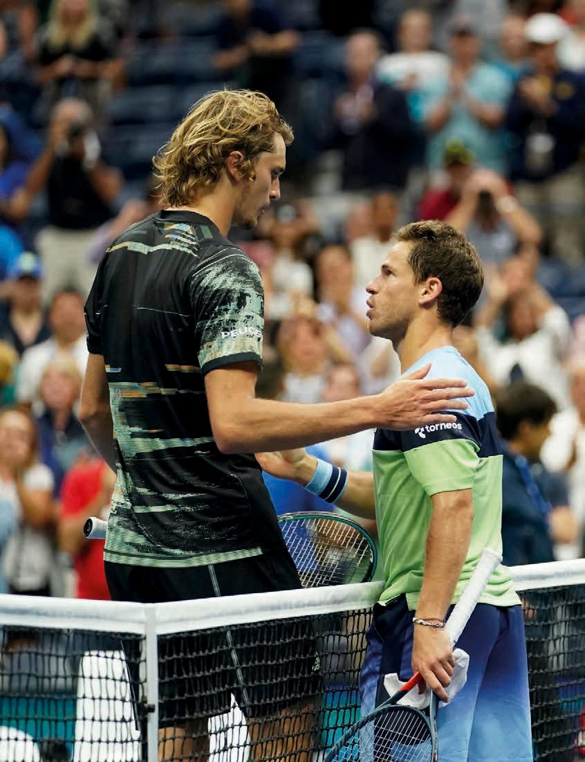 30 cm Höhenunterschied zwischen Alexander Zverev und Diego Schwartzman. David hatte die Nase gegen Goliath vorn. Foto: Jürgen Hasenkopf 30 cm Höhenunterschied zwischen Alexander Zverev und Diego Schwartzman. David hatte die Nase gegen Goliath vorn. Foto: Jürgen Hasenkopf