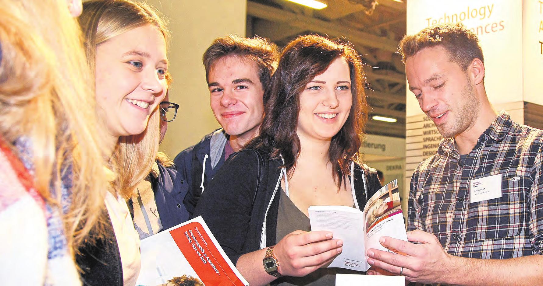 Ins Gespräch kommen: Die Messe Einstieg bietet geballte Informationen. FOTO: EINSTIEG GMBH Ins Gespräch kommen: Die Messe Einstieg bietet geballte Informationen. FOTO: EINSTIEG GMBH